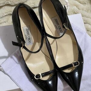 Jimmy Choo PreLoved Patent Leather MaryJane Pump